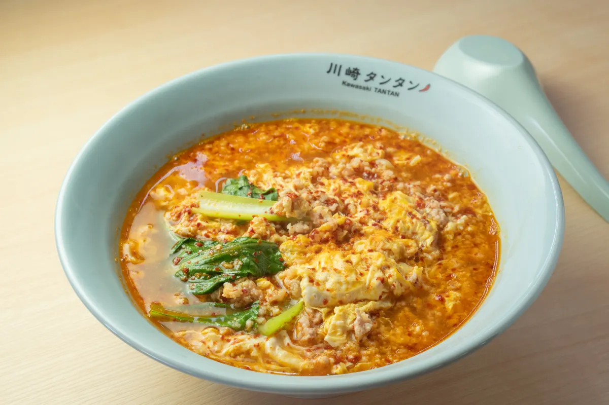 湯気が立つ、りょうじの魂の川崎タンタンメン